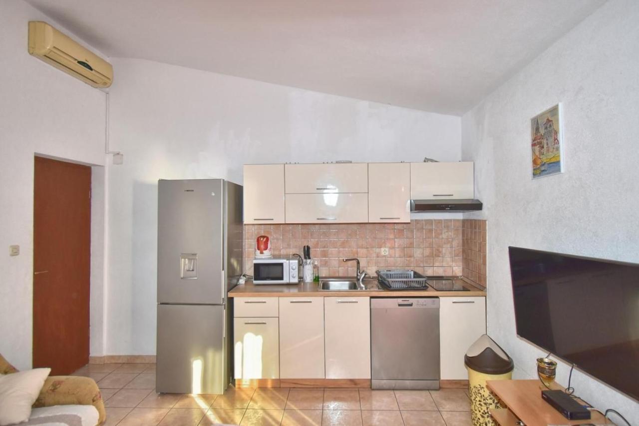 Apartments Bartulic Trogir Bagian luar foto