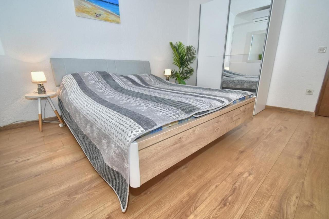 Apartments Bartulic Trogir Bagian luar foto