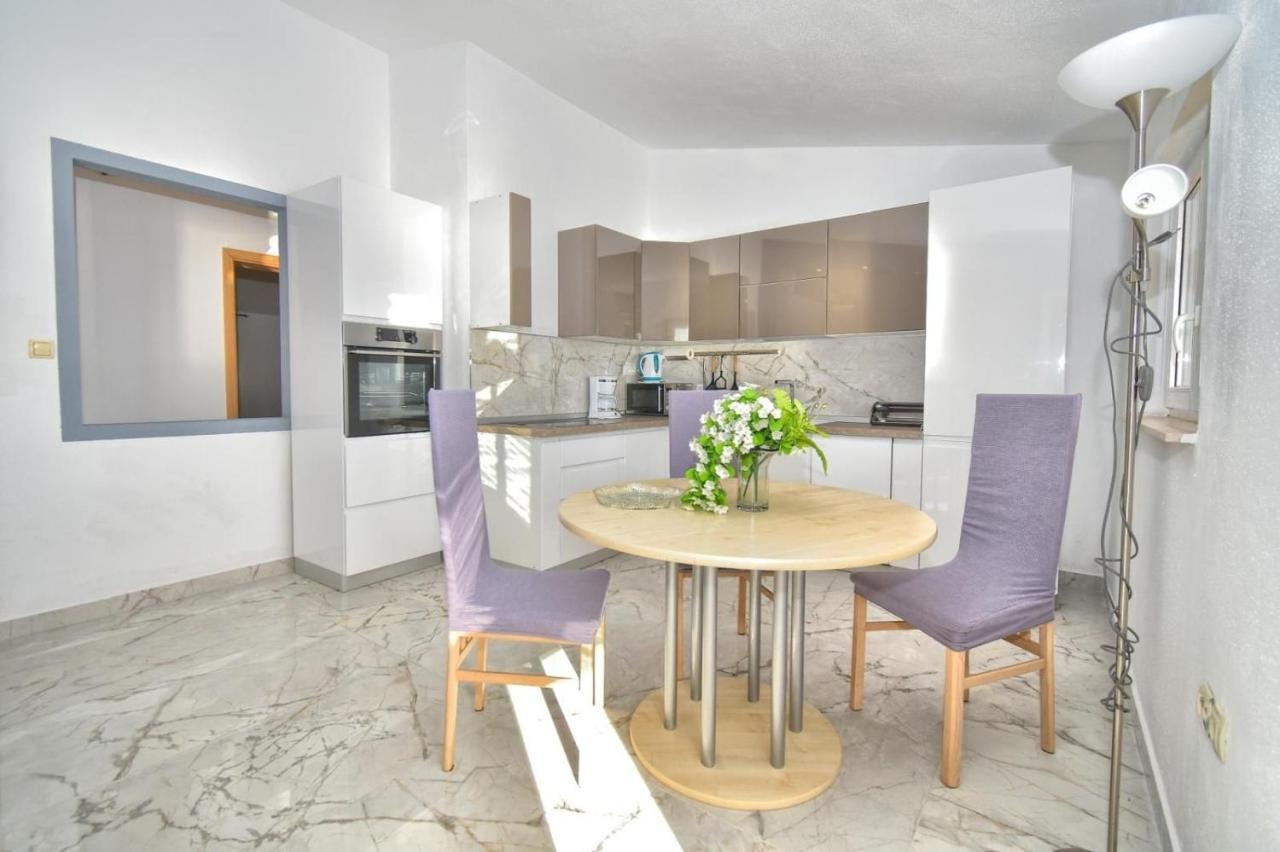 Apartments Bartulic Trogir Bagian luar foto