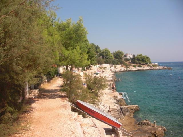 Apartments Bartulic Trogir Bagian luar foto