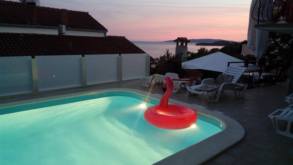 Apartments Bartulic Trogir Bagian luar foto