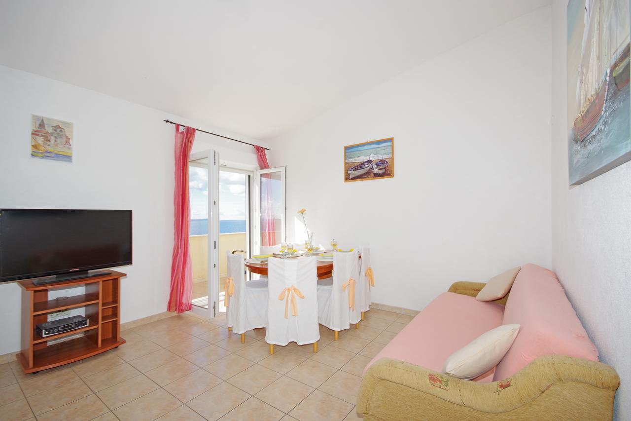 Apartments Bartulic Trogir Bagian luar foto