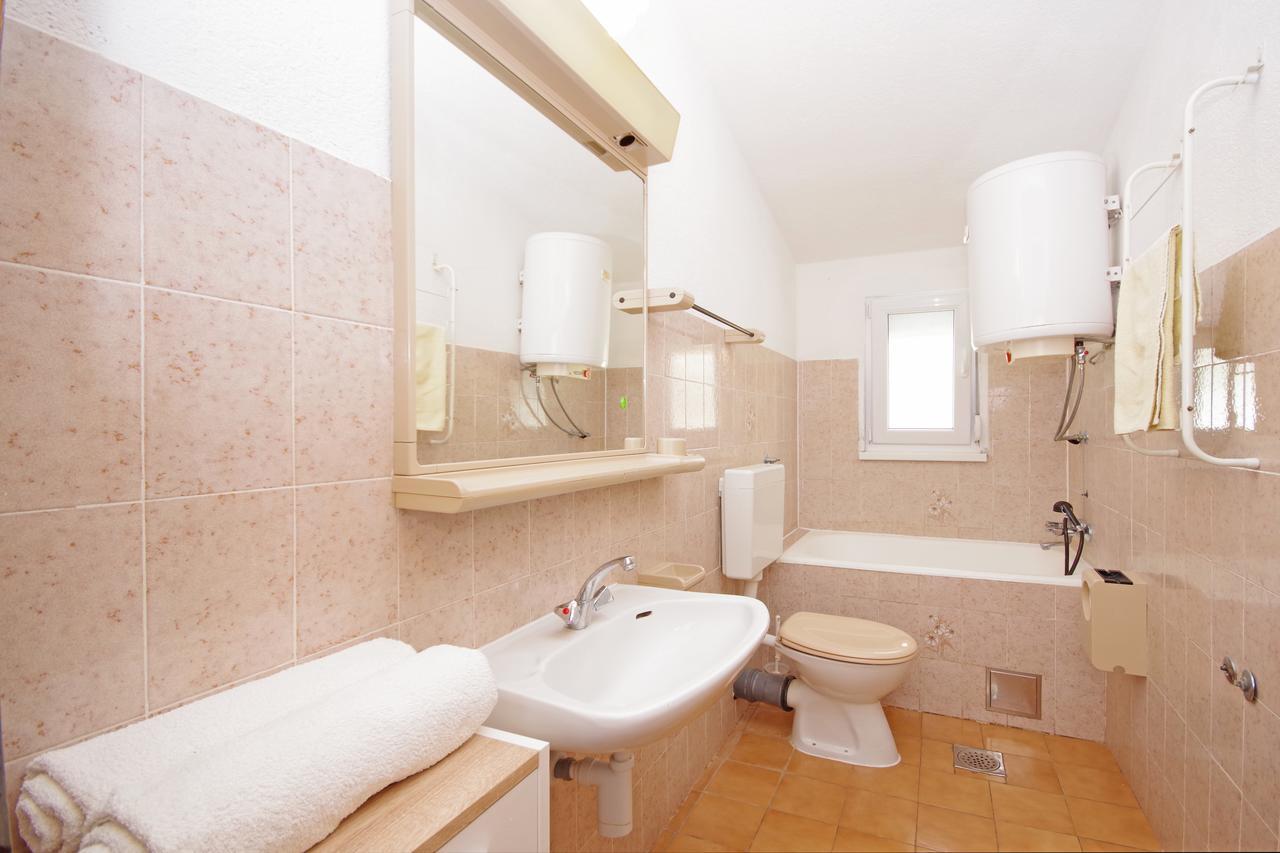 Apartments Bartulic Trogir Bagian luar foto